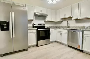 7214 Jillspring Ct, Springfield, VA 22152 - Photo 9