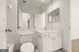 1324 Garden Wall Cir, Reston, VA 20194 - Photo 25