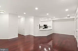 1324 Garden Wall Cir, Reston, VA 20194 - Photo 5