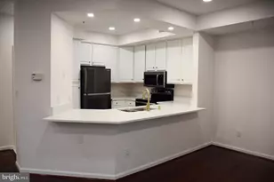1324 Garden Wall Cir, Reston, VA 20194 - Photo 5