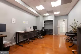 2726 Gallows Rd, Vienna, VA 22180 - Photo 23