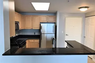 2726 Gallows Rd, Vienna, VA 22180 - Photo 5