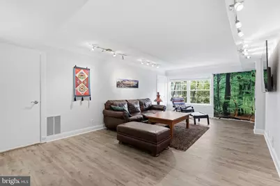 7600 Tremayne Place #110, McLean, VA 22102 - Photo 3