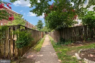 2504 Windbreak Dr, Alexandria, VA 22306 - Photo 53