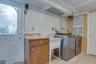 2801 Reign St, Herndon, VA 20171 - Photo 17