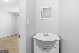 2334 Huntington Station Ct, Alexandria, VA 22303 - Photo 7