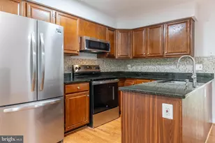 6413 Cherokee Ct, Alexandria, VA 22312 - Photo 11