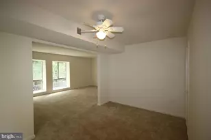 3722 Persimmon Cir, Fairfax, VA 22031 - Photo 9
