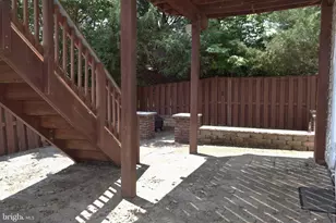8819 Blue Royale Ln, Fairfax, VA 22031 - Photo 43