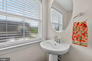 8106 Zoe Pl, Alexandria, VA 22306 - Photo 13