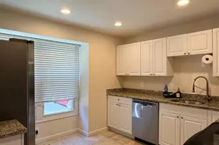 7446 Adams Park Ct, Annandale, VA 22003 - Photo 9