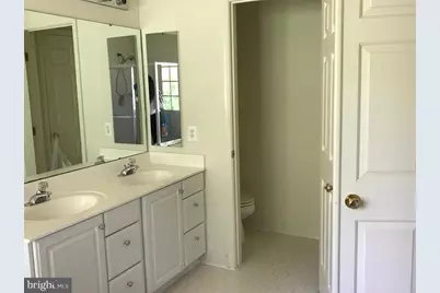 8502 Harvest Oak Drive, Vienna, VA 22182 - Photo 11