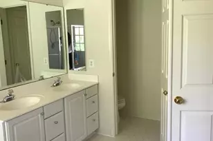 8502 Harvest Oak Dr, Vienna, VA 22182 - Photo 11