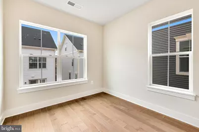 14813 Retreat Boulevard, Chantilly, VA 20151 - Photo 35