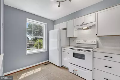 6844 Heatherway Court, Alexandria, VA 22315 - Photo 13