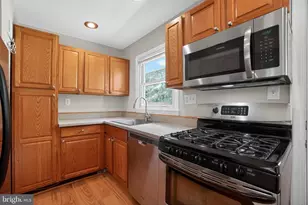 6410 Cavalier Dr, Alexandria, VA 22307 - Photo 11