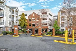 12925 Centre Park Cir, Herndon, VA 20171 - Photo 3