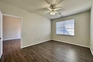 12925 Centre Park Cir, Herndon, VA 20171 - Photo 11