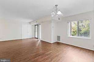8370 Greensboro Dr, McLean, VA 22102 - Photo 15