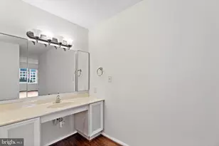 8370 Greensboro Dr, McLean, VA 22102 - Photo 23