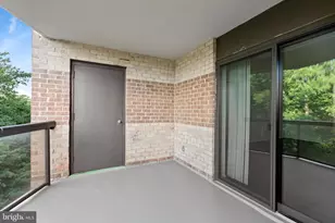 8370 Greensboro Dr, McLean, VA 22102 - Photo 25