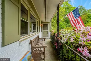 9932 Fairoaks Rd, Vienna, VA 22181 - Photo 3