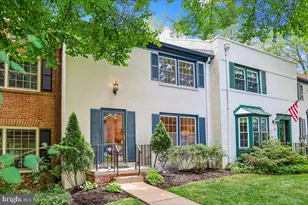 1851 Wainwright Dr, Reston, VA 20190 - Photo 1