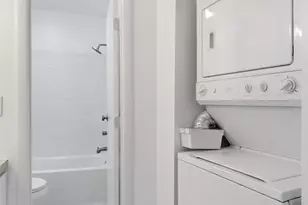 5810 Royal Ridge Dr, Springfield, VA 22152 - Photo 11