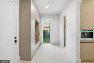1303 Elsinore Ave, McLean, VA 22102 - Photo 19