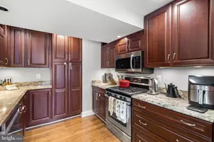 7927 Central Park Cir, Alexandria, VA 22309 - Photo 15