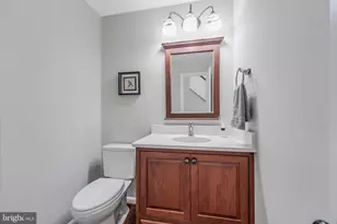 13387 Glen Taylor Ln, Herndon, VA 20171 - Photo 35