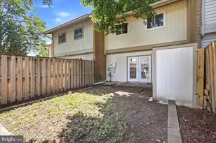 1105 Freshrain Ct, Herndon, VA 20170 - Photo 23