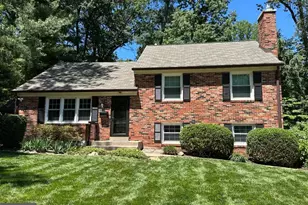 8916 Moreland Ln, Annandale, VA 22003 - Photo 1