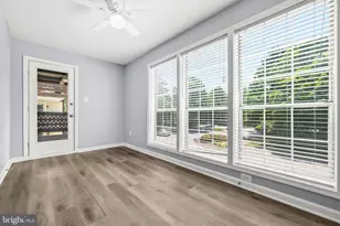 10212 Oakton Terrace Rd, Oakton, VA 22124 - Photo 13