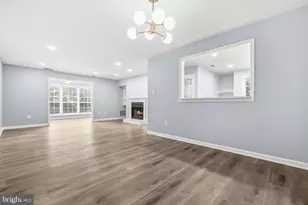 10212 Oakton Terrace Rd, Oakton, VA 22124 - Photo 9