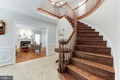 5501 W Ridge View Drive, Fairfax, VA 22030 - Photo 9