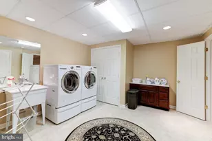 5501 W Ridge View Dr, Fairfax, VA 22030 - Photo 73