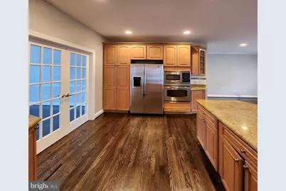 610 Meadow Lane SW, Vienna, VA 22180 - Photo 11