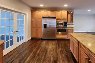610 Meadow Ln SW, Vienna, VA 22180 - Photo 11