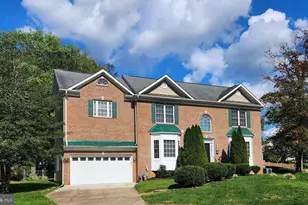610 Meadow Ln SW, Vienna, VA 22180 - Photo 3