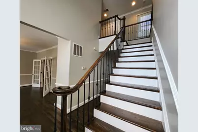 610 Meadow Lane SW, Vienna, VA 22180 - Photo 23
