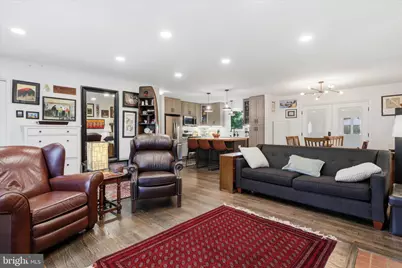 10703 Almond Street, Fairfax, VA 22032 - Photo 5
