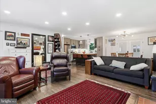 10703 Almond St, Fairfax, VA 22032 - Photo 5