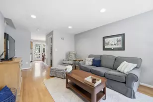3012 Colonial Springs Ct, Alexandria, VA 22306 - Photo 5