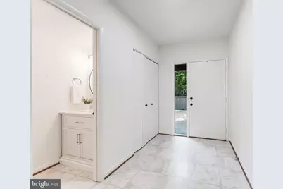 12023 Insha Court, Reston, VA 20191 - Photo 5
