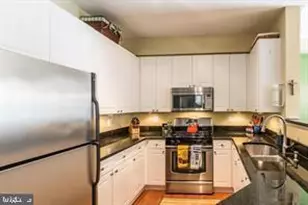 2700 Bellforest Ct, Vienna, VA 22180 - Photo 5