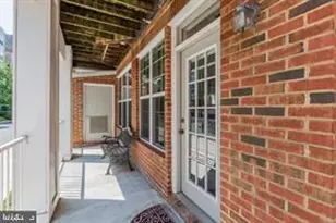 2700 Bellforest Ct, Vienna, VA 22180 - Photo 9