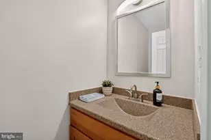 1651 Lozano Dr, Vienna, VA 22182 - Photo 25