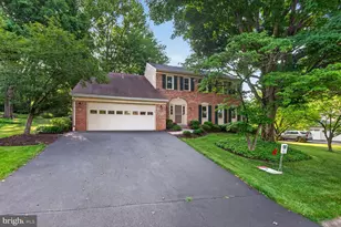 1651 Lozano Dr, Vienna, VA 22182 - Photo 3
