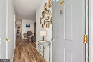 10090 Oakton Terrace Rd, Oakton, VA 22124 - Photo 7